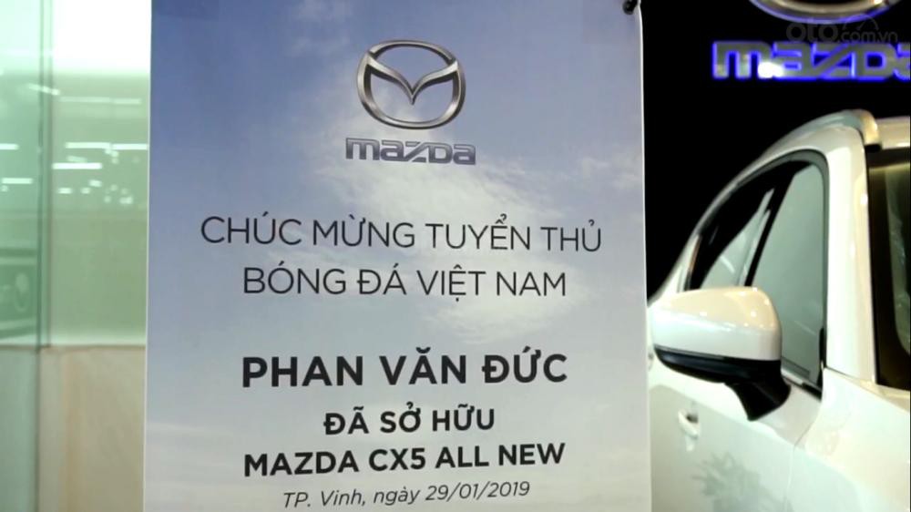 Tiền vệ Phan Văn Đức tậu Mazda CX-5 tiền tỷ sau một năm thăng hoa cùng đội tuyển Việt Nam 4