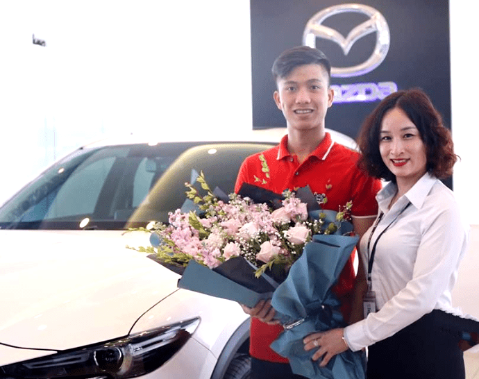 Tiền vệ Phan Văn Đức tậu Mazda CX-5 tiền tỷ sau một năm thăng hoa cùng đội tuyển Việt Nam 3