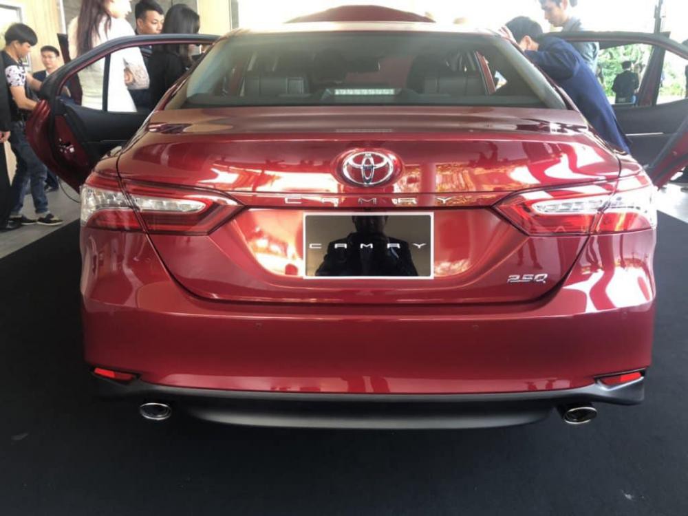 Đuôi xe Camry 2019 