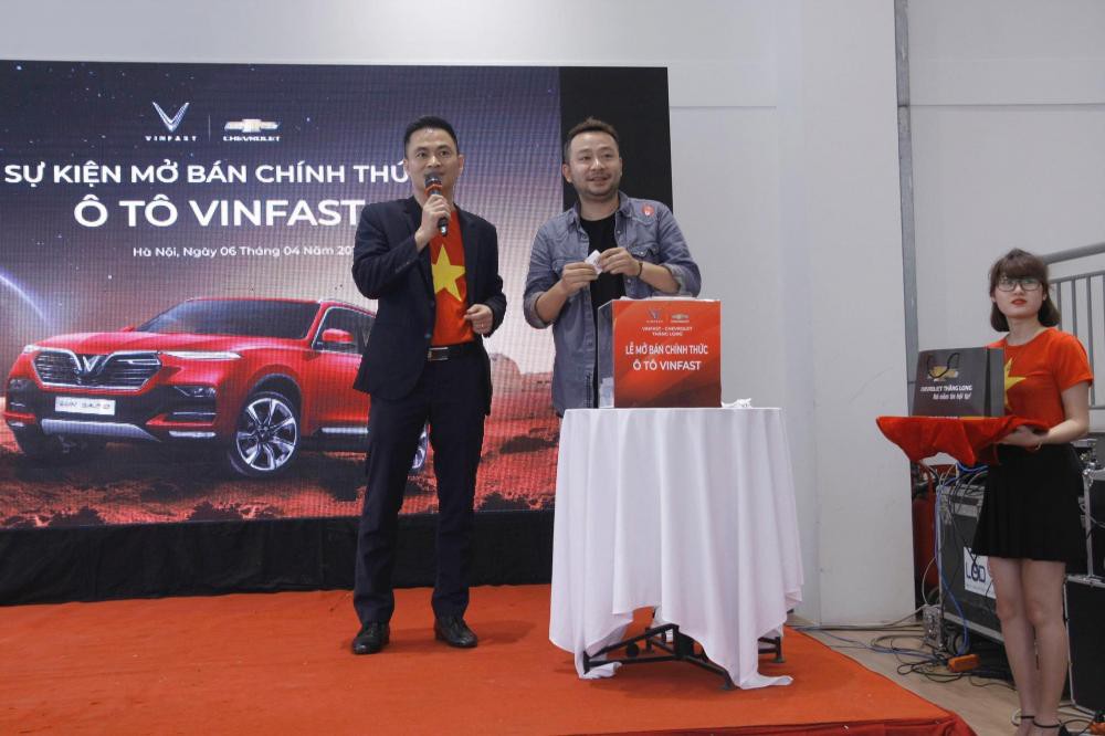 Đại lý VinFast-Chevrolet nhận nhiều hợp đồng trong ngày đầu mở bán xe 1