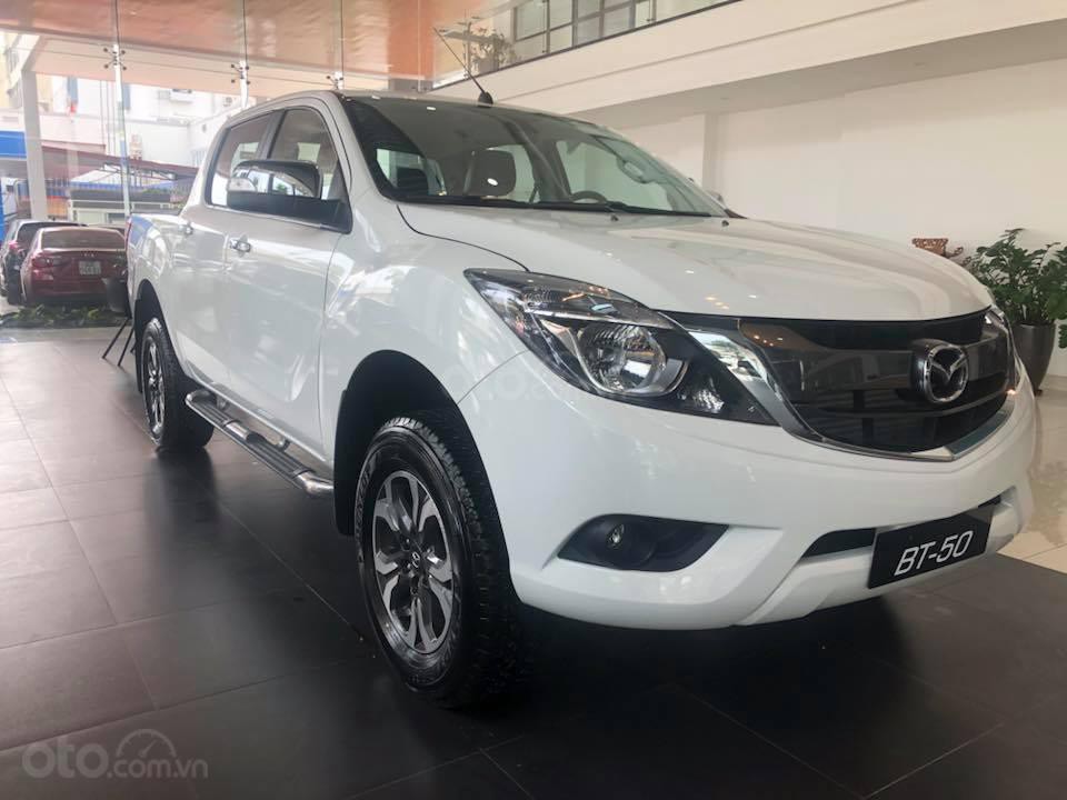 Tháng 4/2019: Mazda BT-50 tặng 50% phí trước bạ cho khách mua xe 1