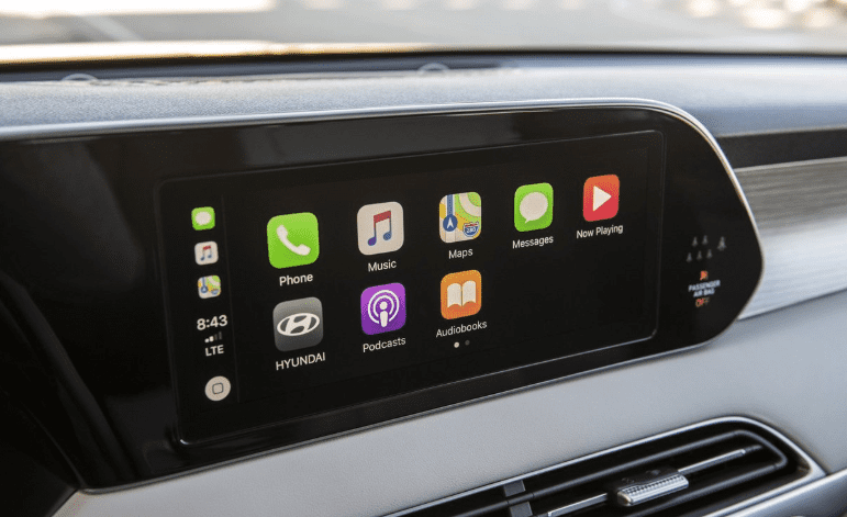 Hệ thống thông tin giải trí với màn hình cảm ứng tương thích Apple Carplay và Android Auto của Hyundai Palisade