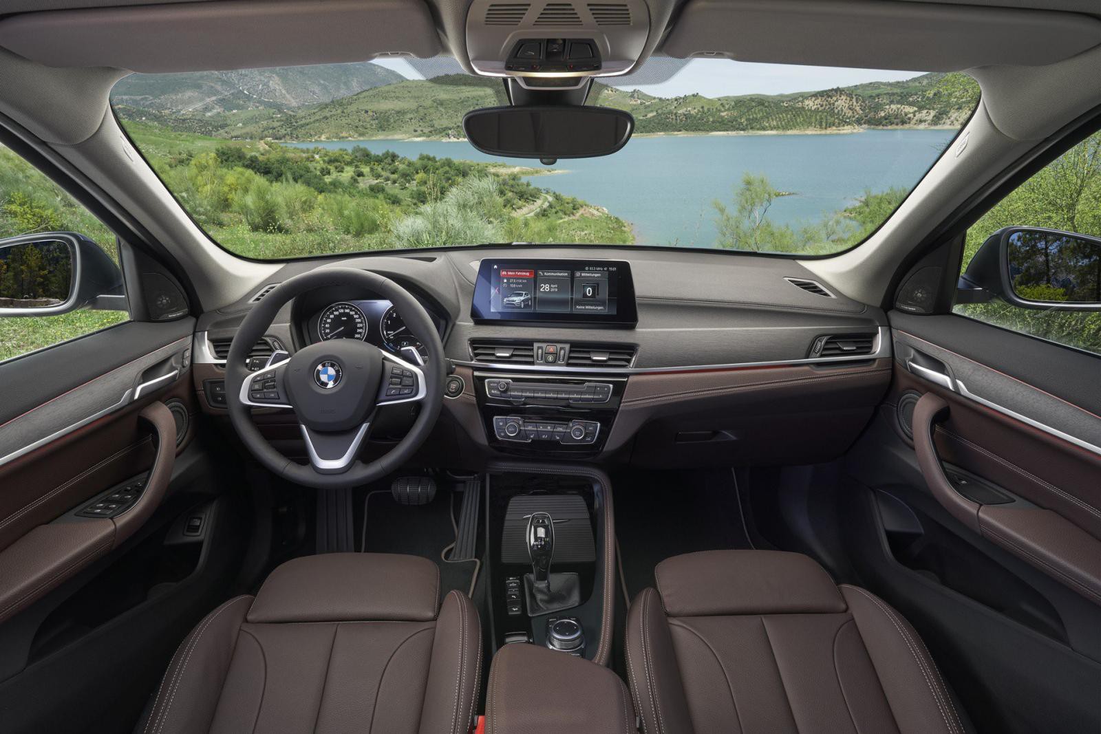 Nội thất BMW X1 facelift 2020