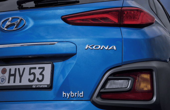 Hyundai Kona được bổ sung thêm dòng chữ hybrid nổi phía đuôi xe