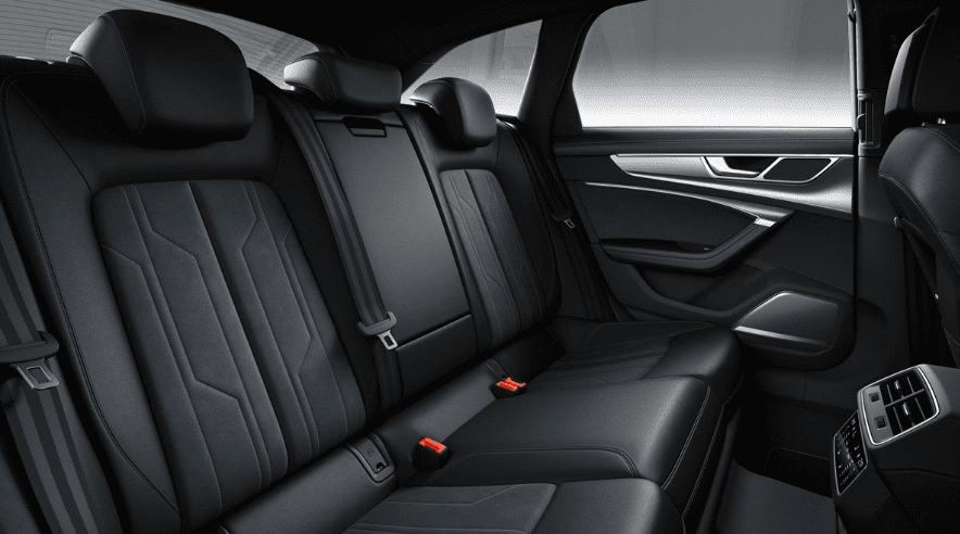 Audi A6 Allroad 2020 có tùy chọn 3 màu nội thất: đen (như ảnh), ngọc trai và nâu