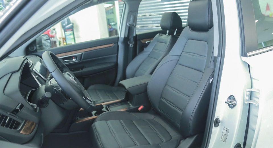 Honda CR-V 2019 có nội thất màu đen sang trọng