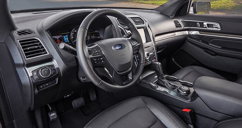 Ford Explorer nâng cập nhiều tiện nghi nội thất