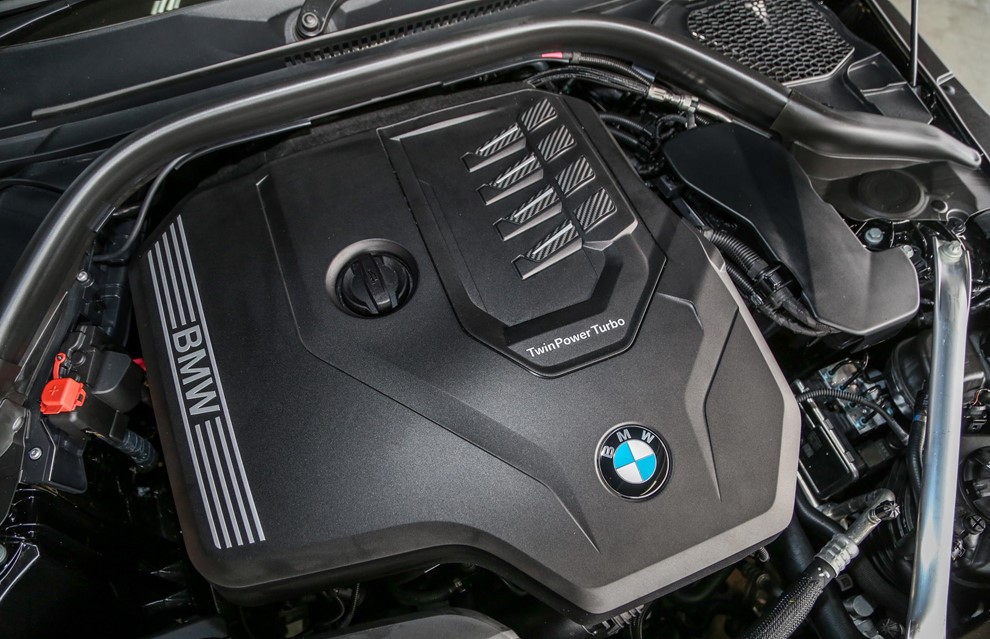 BMW Z4 sDrive30i sử dụng động cơ cho công suất 255 