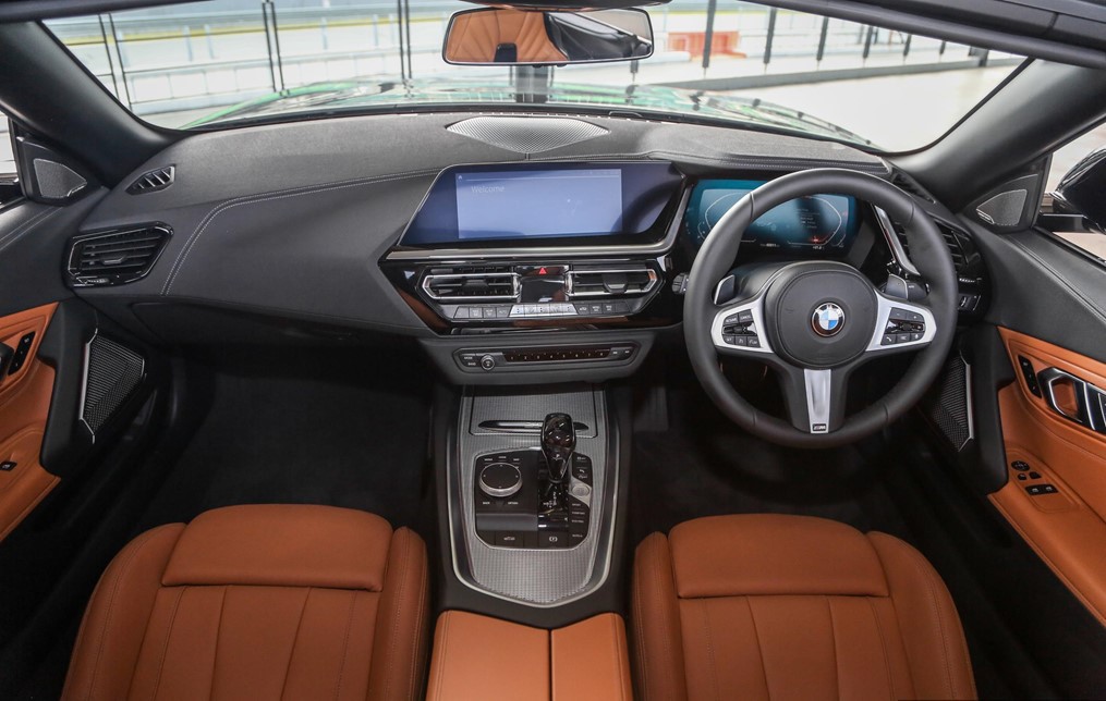 Nội thất BMW Z4 sDrive30i
