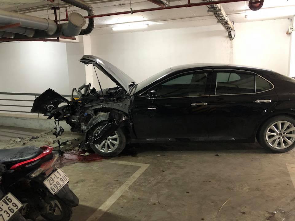 Hot: Toyota Camry thế hệ mới không bung túi khí khi gặp tai nạn 4