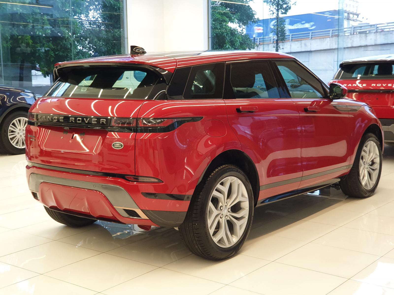 Soi Range Rover Evoque 2020 vừa về nước, giá từ 3,68 tỷ đồng 3