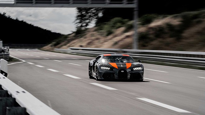 Bugatti Chiron đạt tốc độ tối đa gần 500km/h, xe chạy nhanh nhất thế giới 43a