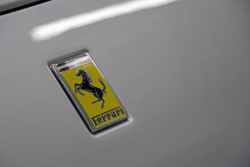 Siêu xe Ferrari SF90 Stradale hybrid ra mắt thị trường Singapore 9a