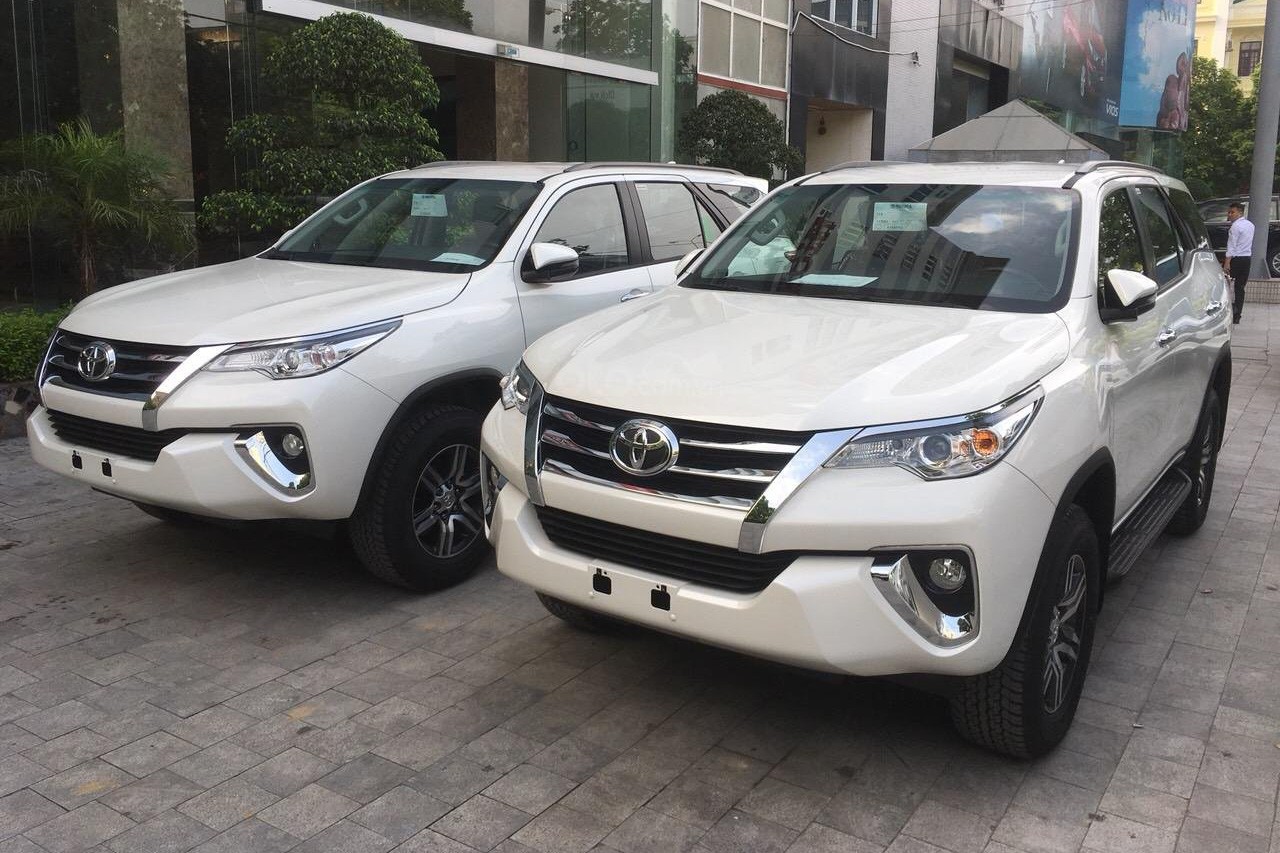Toyota Fortuner giảm giá sâu hơn 100 triệu đồng để xả hàng tồn 1