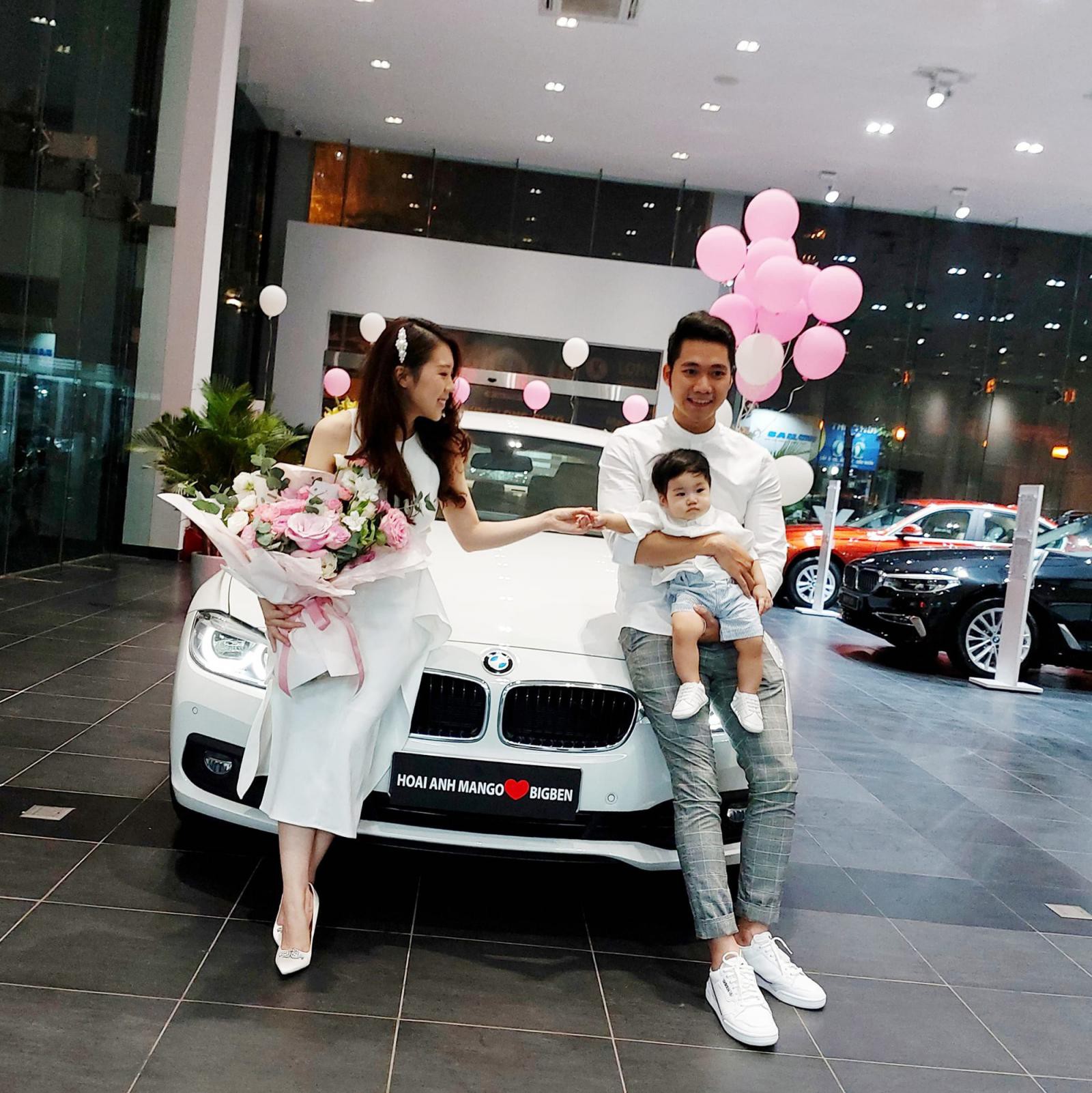 BMW 320i 2018 giảm giá, Hoài Anh Mango sắm ngay một chiếc vi vu cùng gia đình 1
