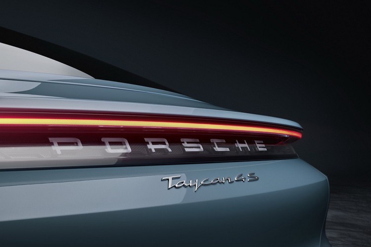 Porsche Taycan giá rẻ ra mắt khách hàng, hãng bàn giao xe từ đầu năm sau 5a