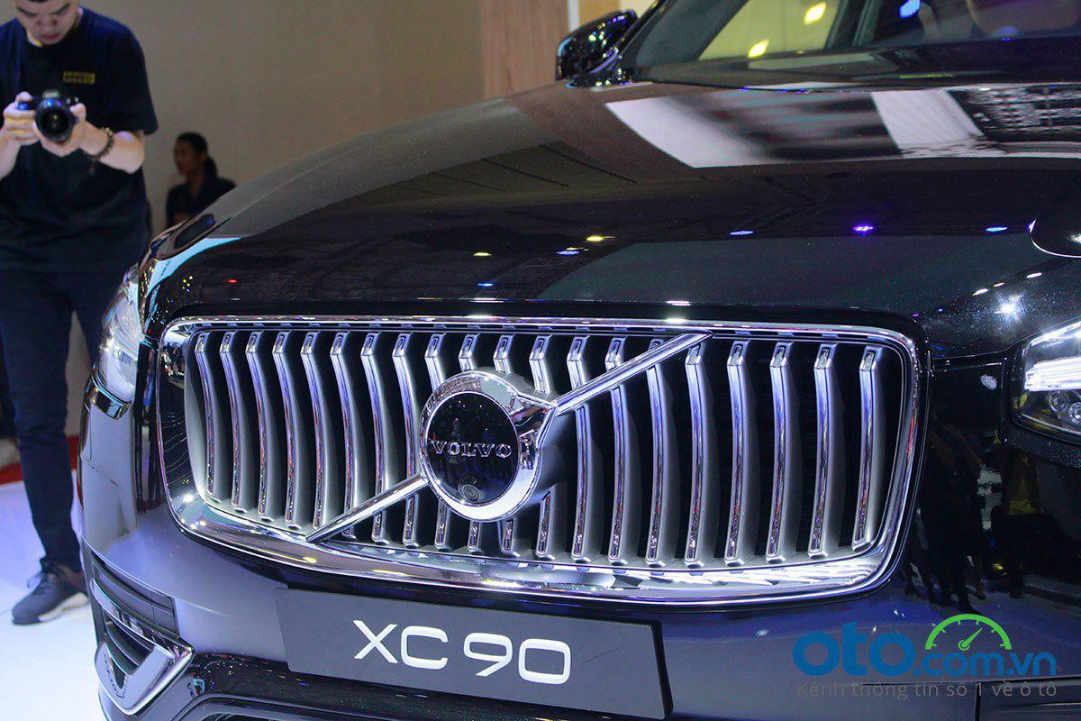 Volvo XC90 2020 toả sáng tại VMS 2019, giá bán không đổi 4a