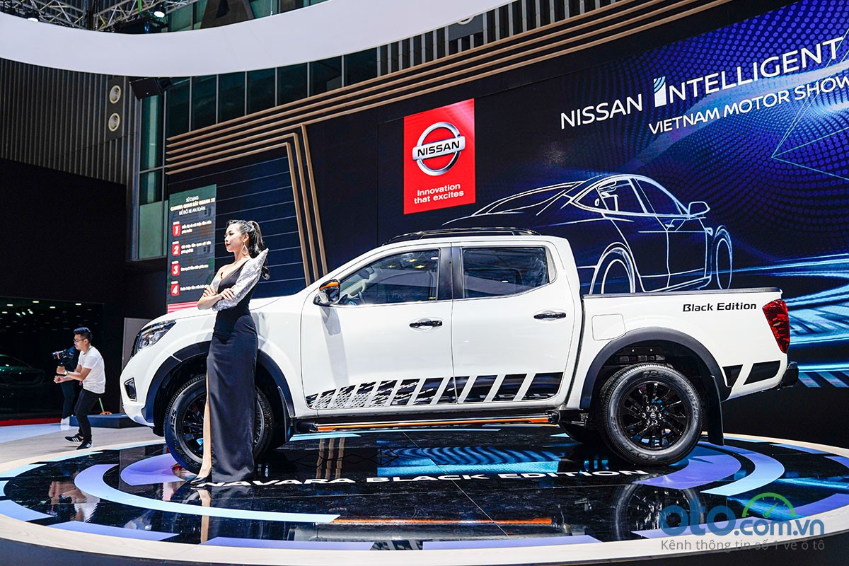 Nissan Navara Black Edition A-IVI nổi bật tại VMS 2019, giá 835 triệu đồng 7a
