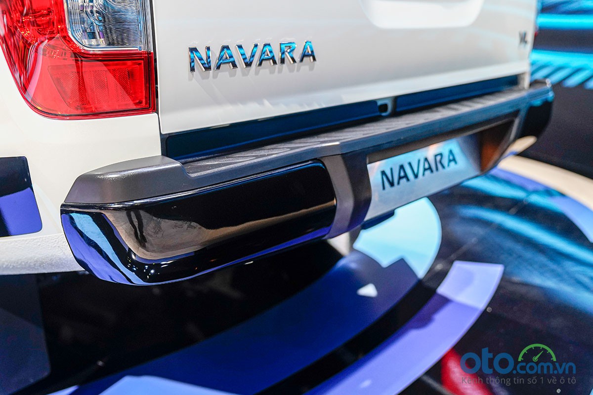 Nissan Navara Black Edition A-IVI nổi bật tại VMS 2019, giá 835 triệu đồng 19a