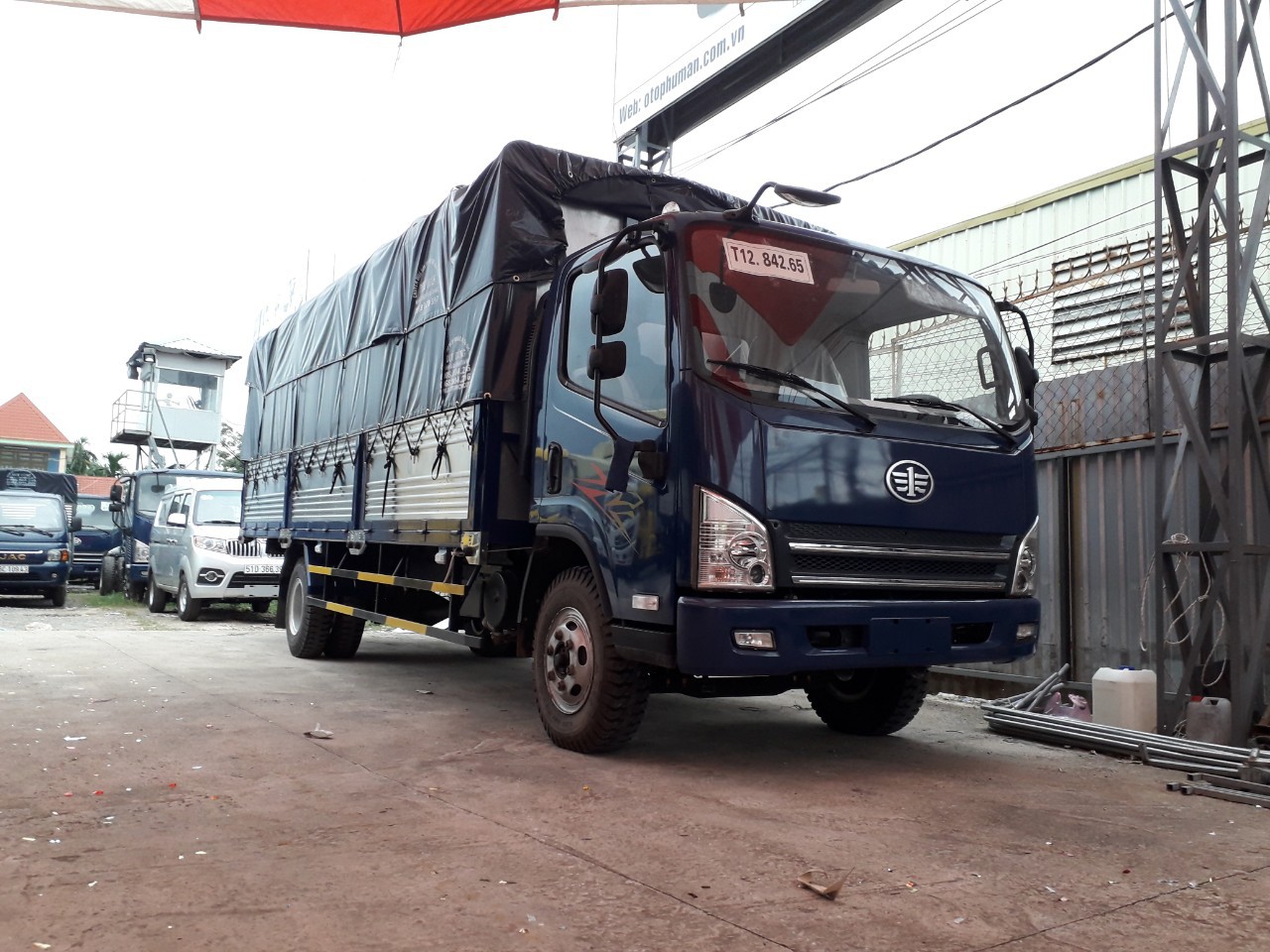 Xe tải Faw 8 tấn thùng mui bạt 6m3 máy Hyundai|Trả trước 150tr nhận xe