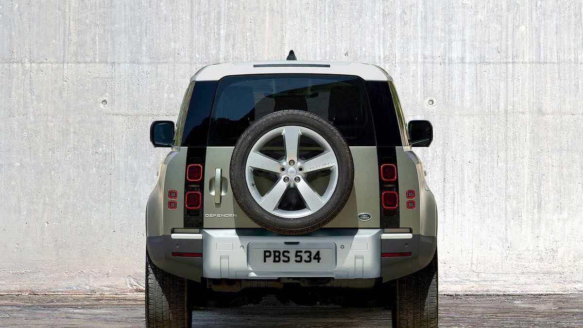 Land Rover Defender thế hệ mới ra mắt, giá từ 3,7 tỷ đồng