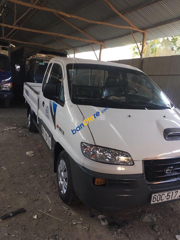 Xe Hyundai Libero năm 2005, màu trắng, nhập khẩu nguyên chiếc còn mới