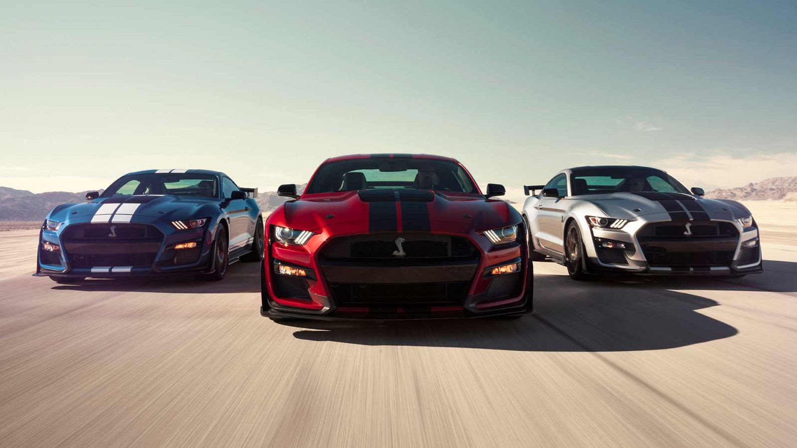 Mua bán Ford Mustang: Siêu xe ngựa đen bắt mắt