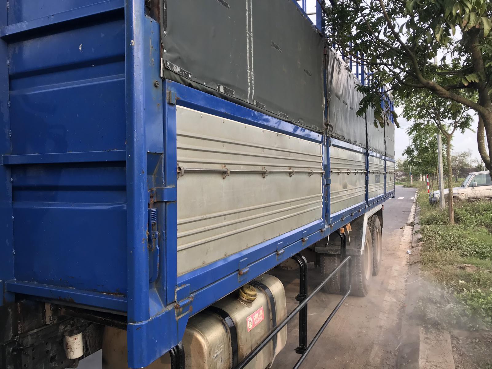Bán xe Thaco Auman 3 Chân đời 2015 thùng dài 9,5m giá có thương lượng