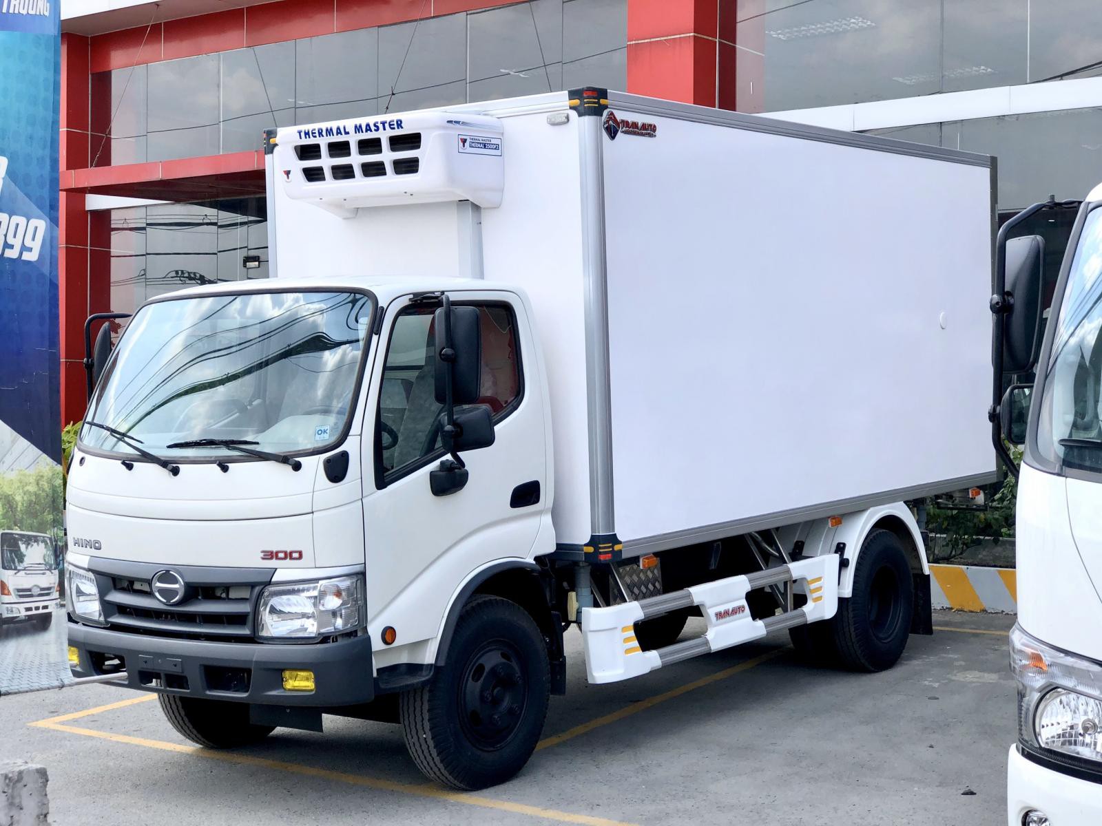 Hino 300 Series 2019 - Xe tải Hino 4T5 đông lạnh thùng dài 4m5