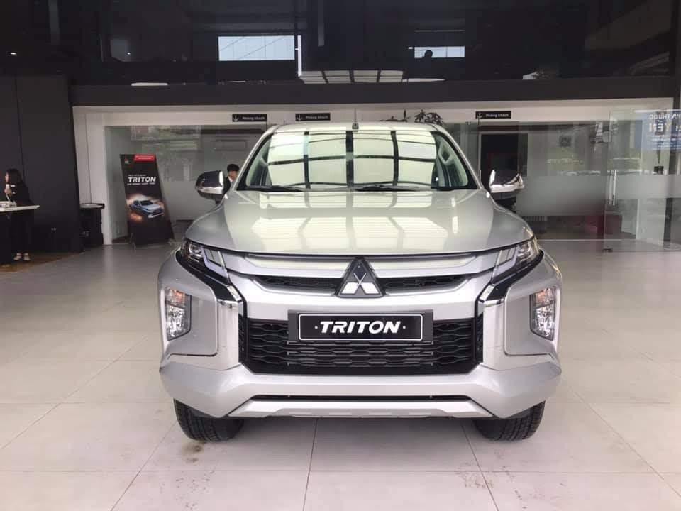 Mitsubishi Triton 2020 - Bán xe Mitsubishi Triton 4x4 mivec 2020, màu bạc, xe nhập