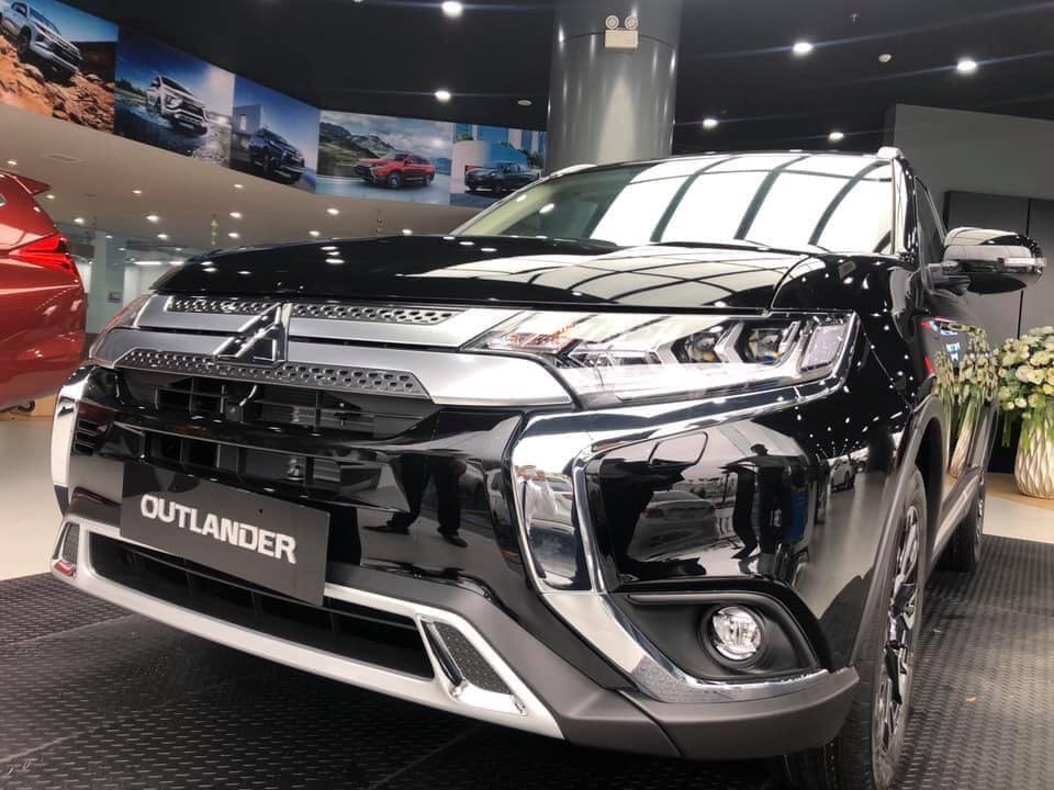 Mitsubishi Outlander 2020 - [Giảm sốc] Mitsubishi Outlander, thiết kế mới, lợi xăng 7l/100km, cho góp đến 80%, lãi thấp, thủ tục nhanh gọn