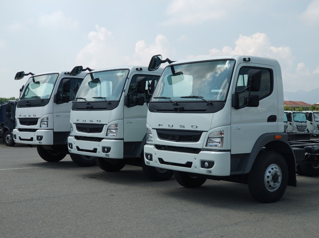 Genesis     2020 - Bán ô tô tải xe tải  Fuso Canter 7 tấn với đủ các loại thùng