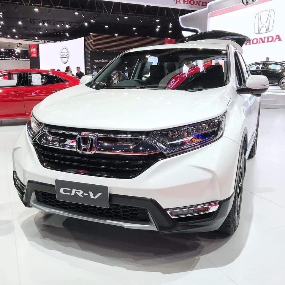 Honda CR-V trở lại, Toyota Vios vững vàng ngôi đầu thị trường
