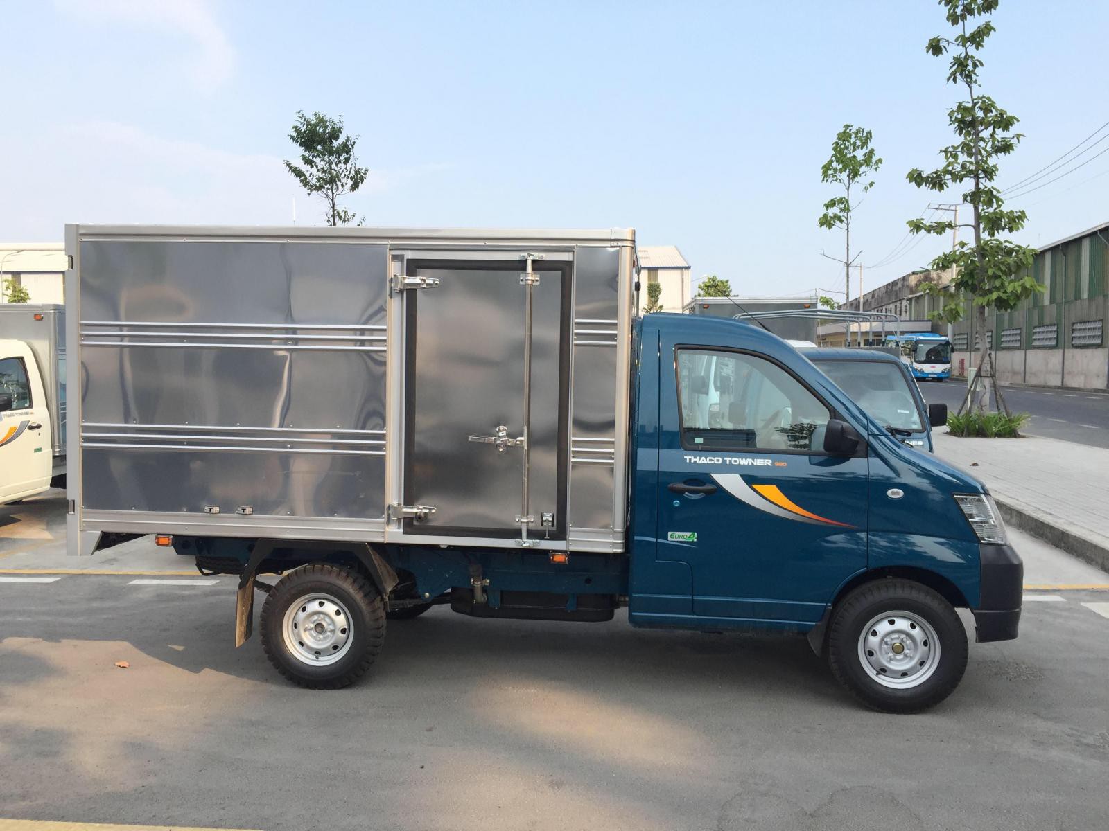 Thaco TOWNER 2020 - Cần bán xe tải nhỏ 990kg Thaco TOWNER990 máy xăng hỗ trợ trả góp