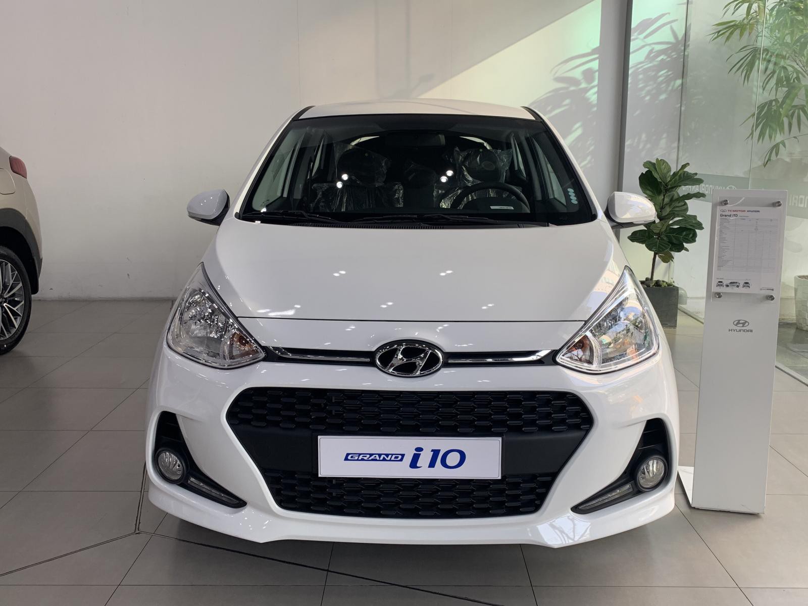 Hyundai Grand i10 2019 - Cần bán Hyundai Grand i10 sản xuất năm 2019, màu bạc, giá tốt