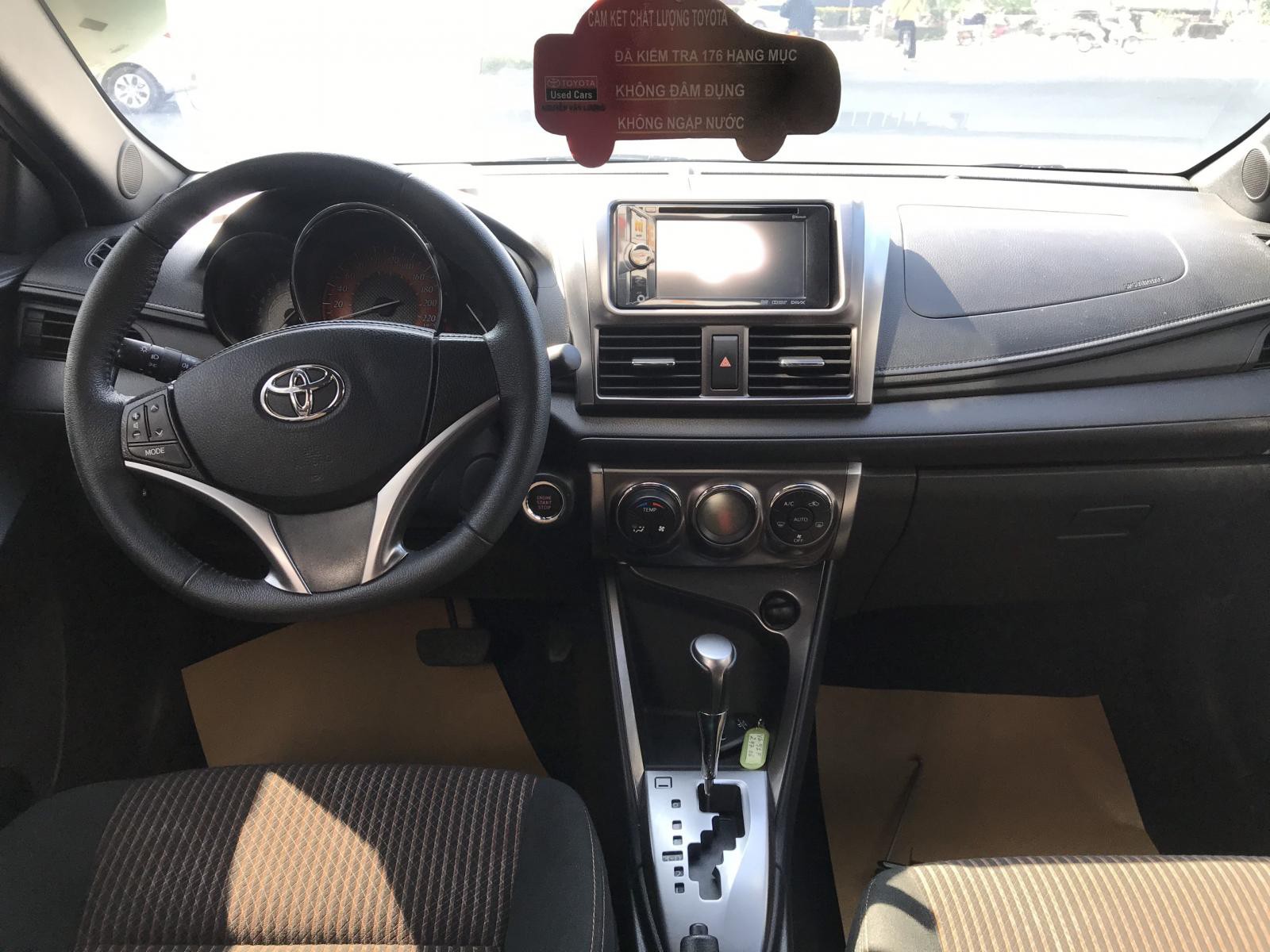 Toyota Yaris 2015 - Yaris 2015 nhập Thái mà odo chỉ 20.000km, liên hệ ngay có giá sốc