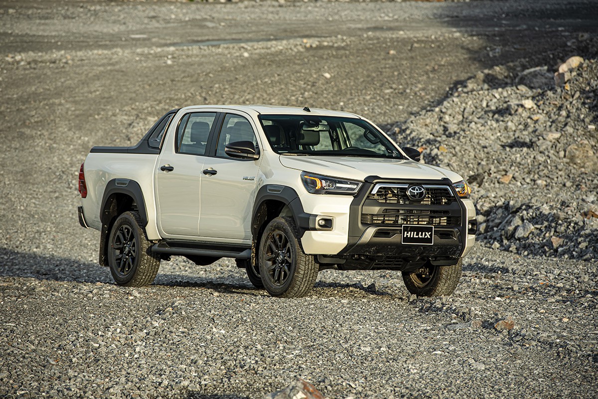 Toyota Hilux 2020 ra mắt Việt Nam