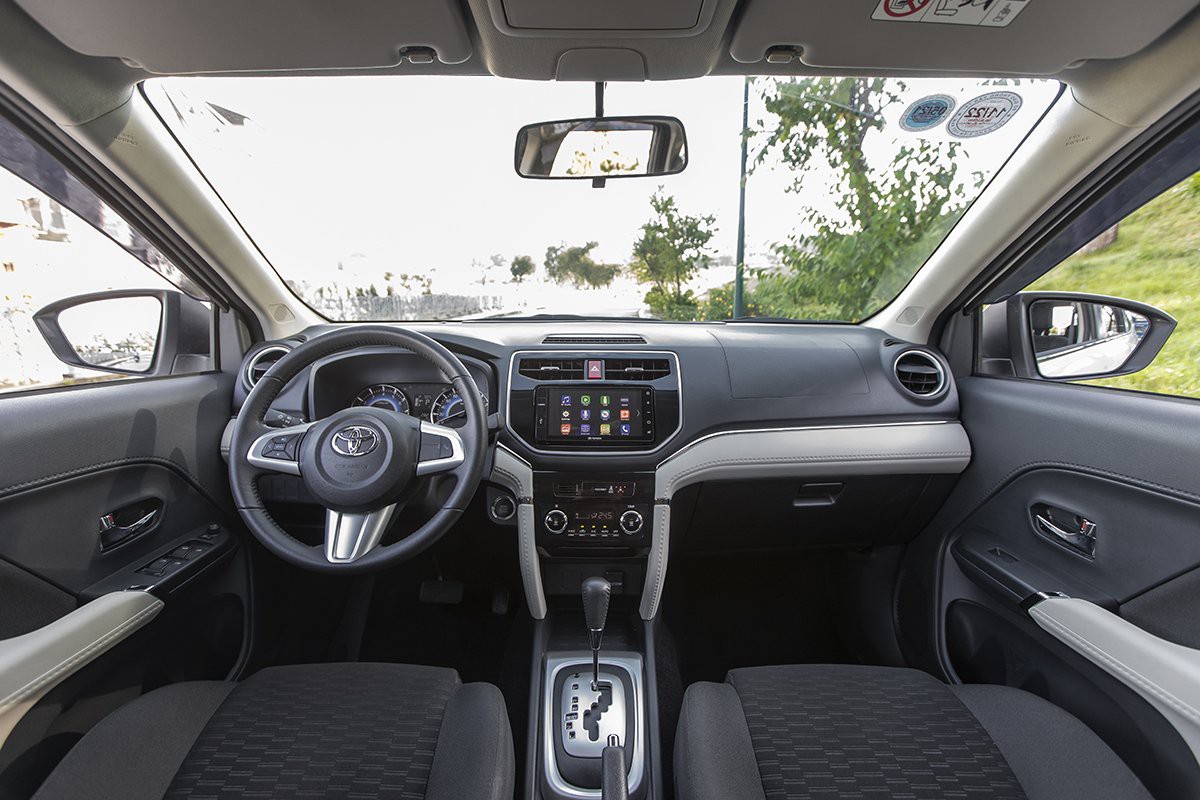 Toyota Rush công bố giá niêm yết mới, đã giảm 35 triệu đồng