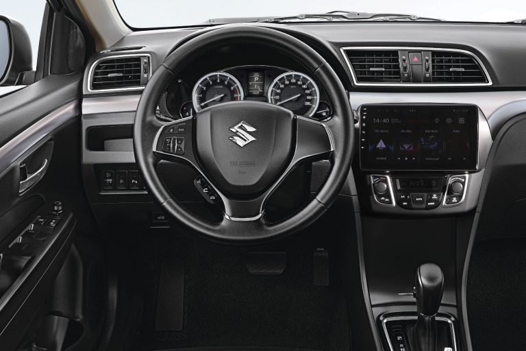 Suzuki Ciaz 2020 lộ diện chính thức, giá tăng 30 triệu đồng.