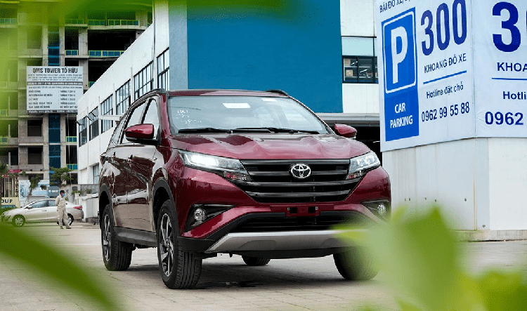 Toyota Rush tiếp tục nhận ưu đãi đến hết năm, cơ hội mua xe giá hời.
