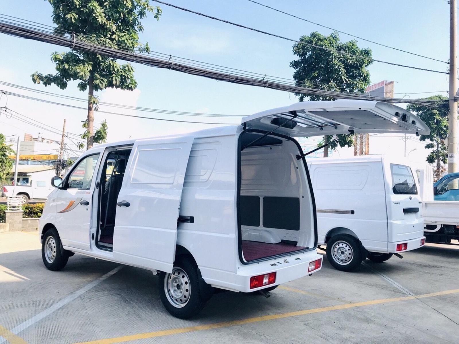 Xe tải Van 5 chỗ Thaco Towner Van5s 2021, tải trọng 750kg