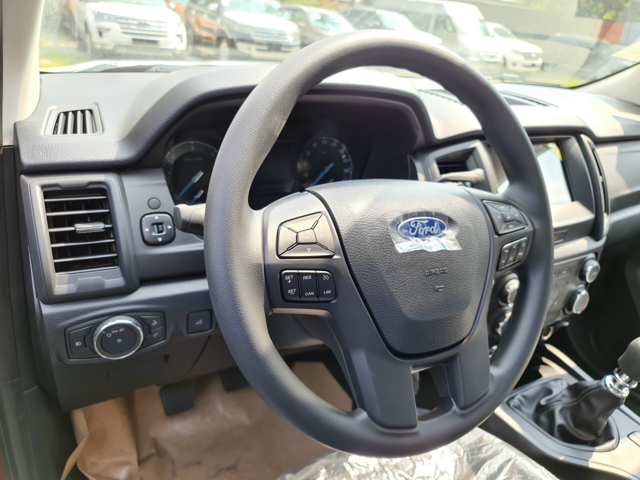 Ford Ranger XLS 2021, đủ màu, giao ngay, nắp thùng, bảo hiểm