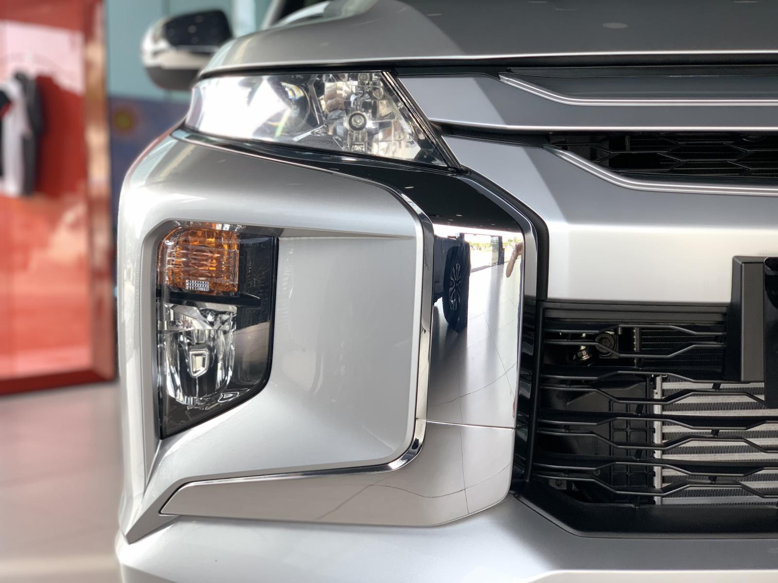 Mitsubishi Triton nhập khẩu,s có sẵn, khuyến mãi lên đến 50 triệu đồng