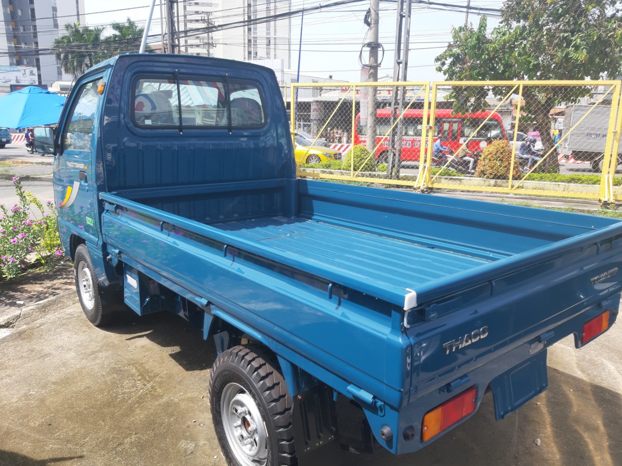 [Thaco Quảng Bình] bán xe tải Towner800A 800kg. Trả trước 80tr lấy xe, có sẵn giao ngay