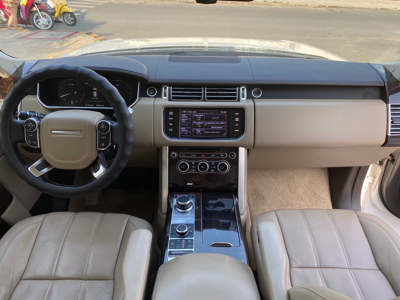 Bán xe Range Rover HSE 3.0 đời 2015 màu trắng