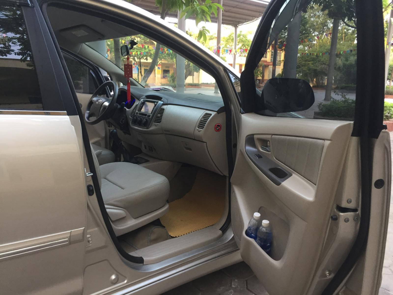 Gia đình cần bán chiếc xe ô tô Toyota Innova 2.0E sx 2016, xe tư nhân chính chủ gia đình sử dụng giữ gìn rất cẩn thận