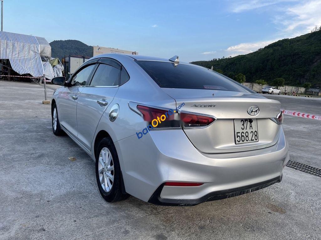 Cần bán gấp Hyundai Accent đời 2019, màu bạc như mới, giá chỉ 360 triệu