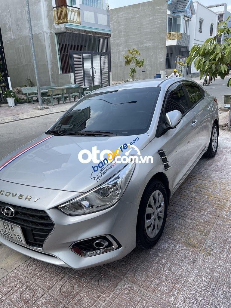 Cần bán lại xe Hyundai Accent đời 2020, màu bạc  