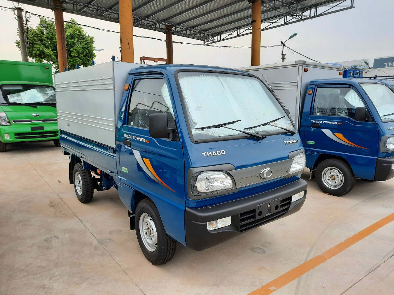 Thaco TOWNER 2022 - TOWNER800A mui bạt tải 9 tạ đời 2022, hỗ trợ trả góp 70%, Giao xe có sẵn ngay tại Hà Nội