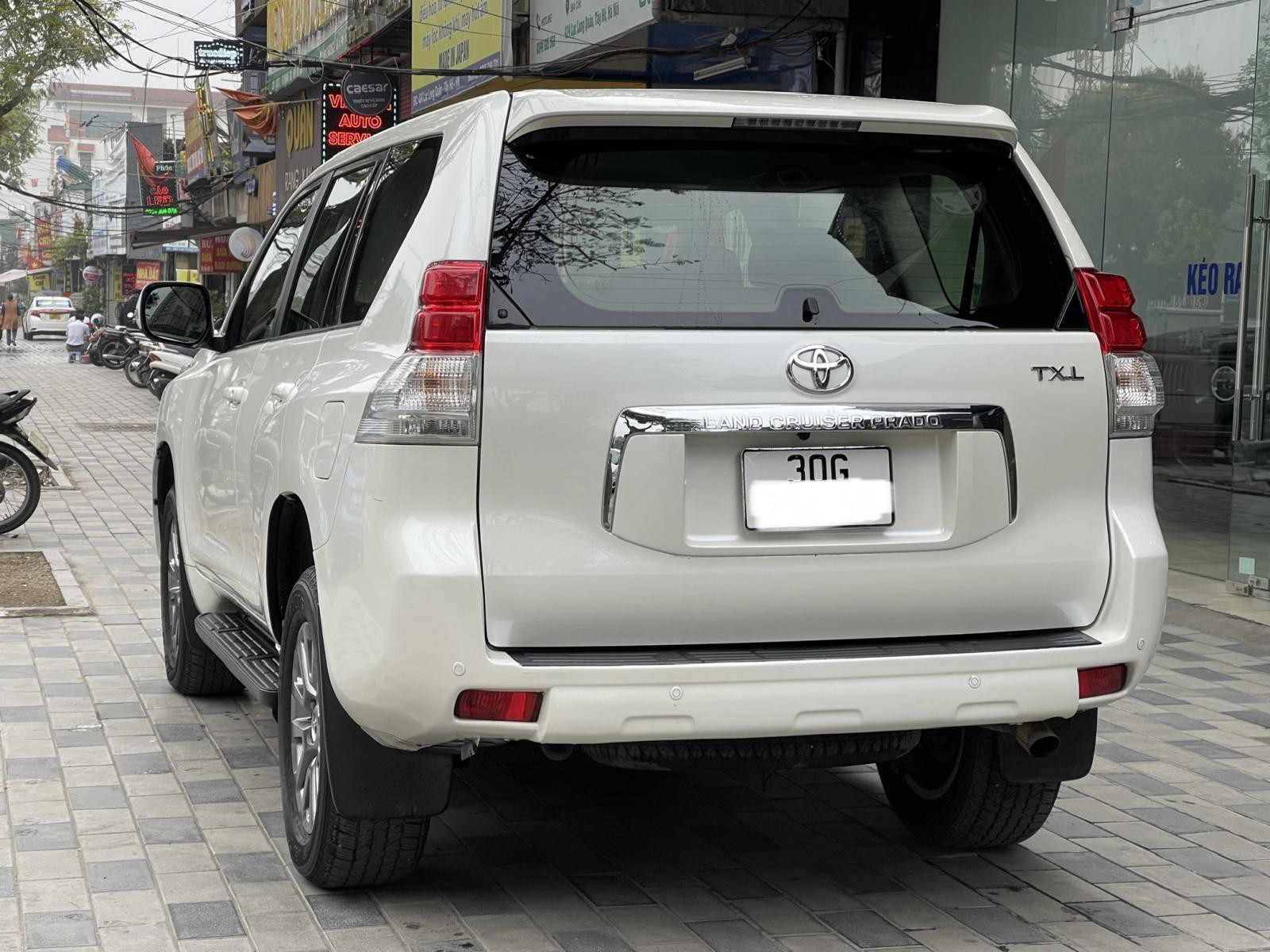 Toyota 4 Runner 2013 - Toyota Prado đời 2013, màu trắng, nhập khẩu